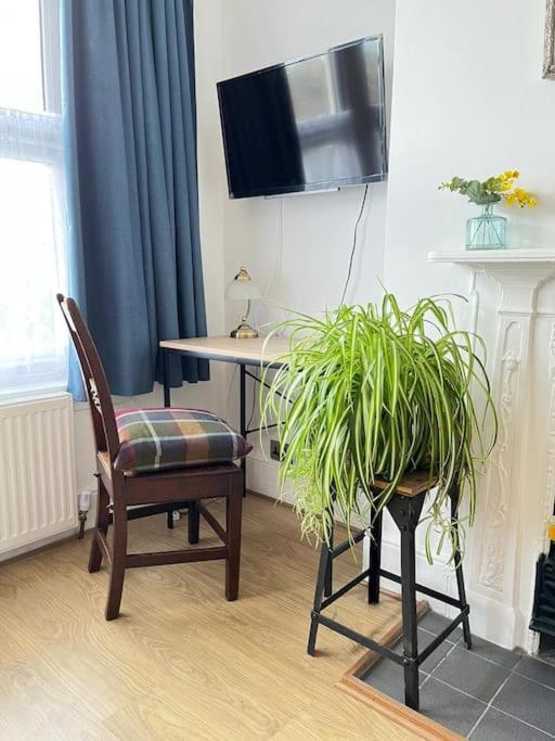 2Br Edwardian House In Greenwich Abbey Wood Экстерьер фото
