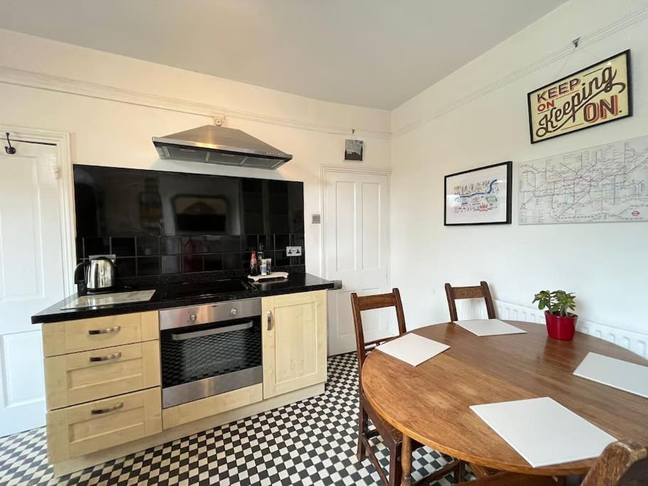 2Br Edwardian House In Greenwich Abbey Wood Экстерьер фото